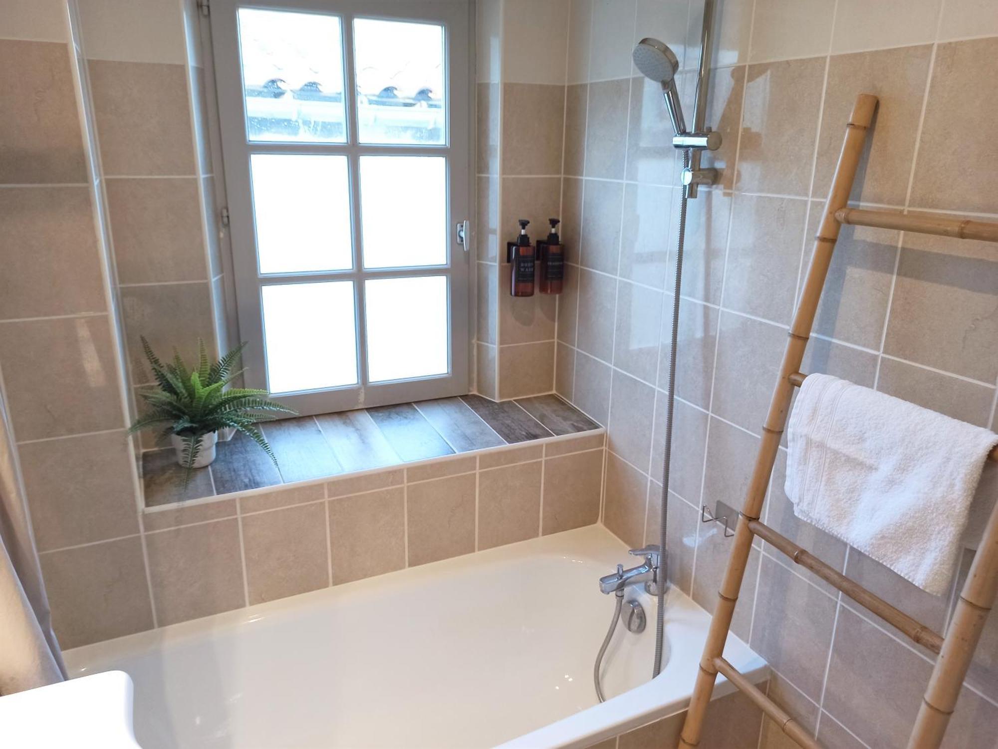 Ac - Quiet - Le Colibri, Bright Duplex Appartement